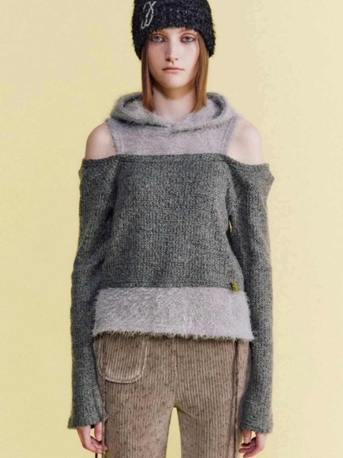 데비어퍼 컷어웃 니트 그레이 상품이미지1