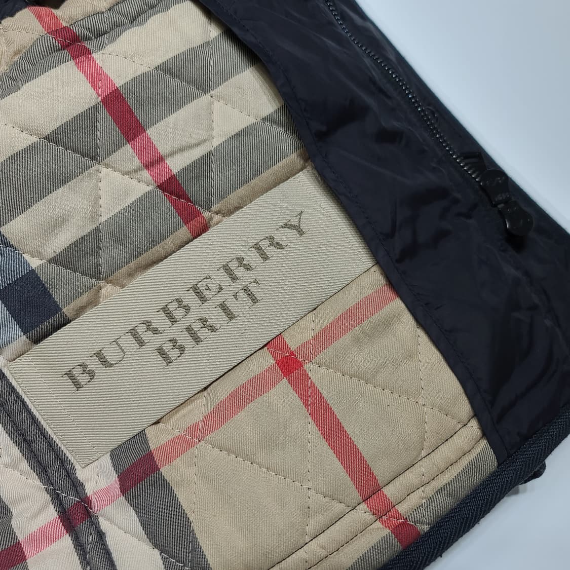 버버리 브릿 블랙 퀄팅 자켓[S] 상품이미지7