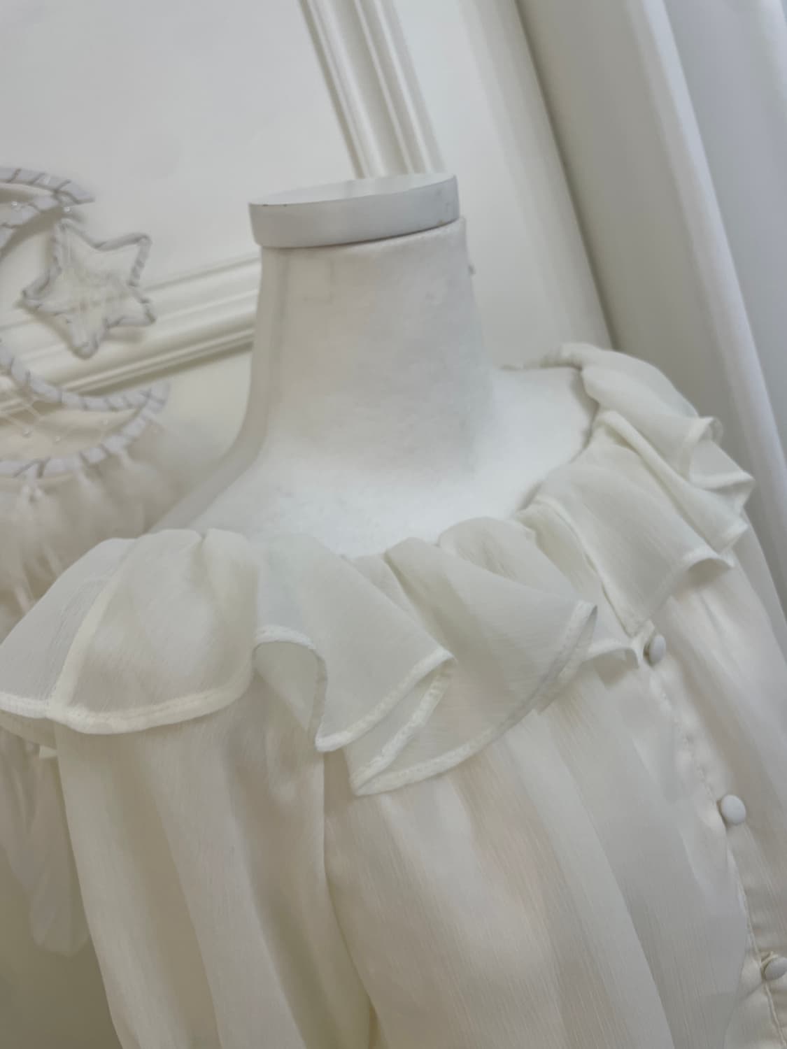 INGNI ivory ruffle button point blouse 상품이미지7
