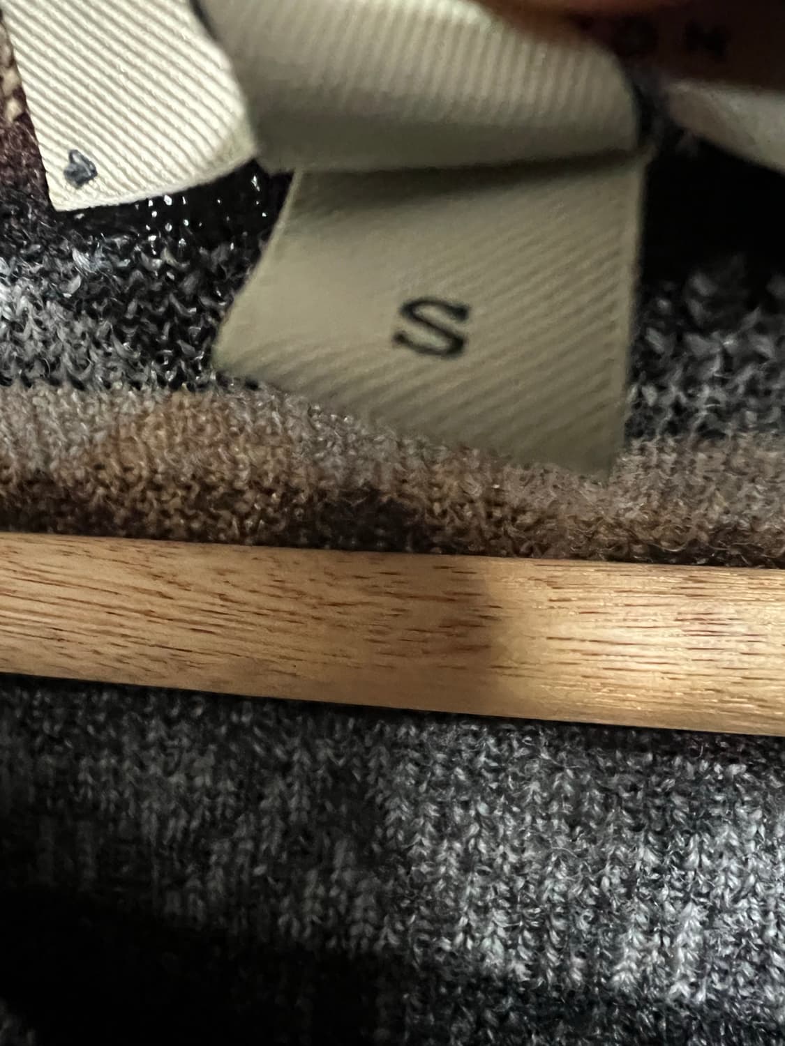 버버리 브이넥 니트  상품이미지3