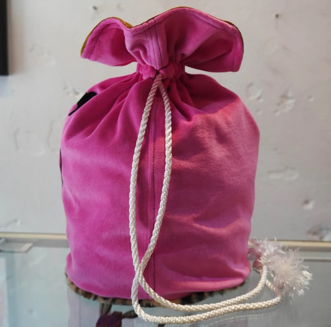 Skoloct 머니백 💲벨벳  핑크 호피 상품이미지3