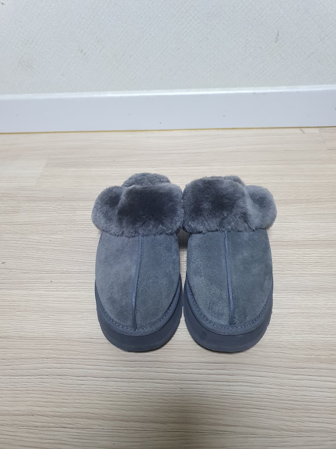 어그 디스케트 털 슬리퍼 245 상품이미지3