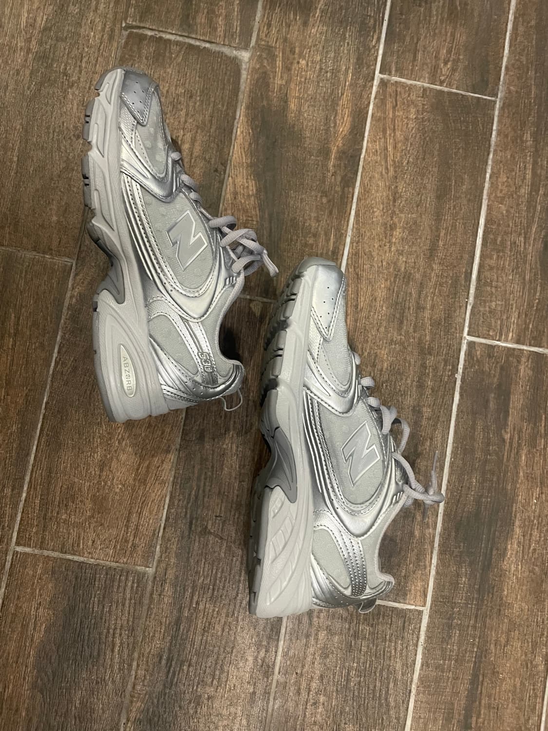 뉴발란스 530 실버 운동화 뉴발란스 235 상품이미지1