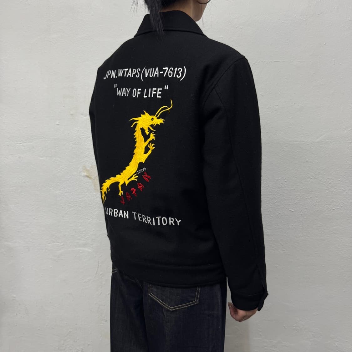 더블탭스(WTAPS) 16fw 블랙컬러 양면 자수로고 울 혼방 투어 자켓 상품이미지2