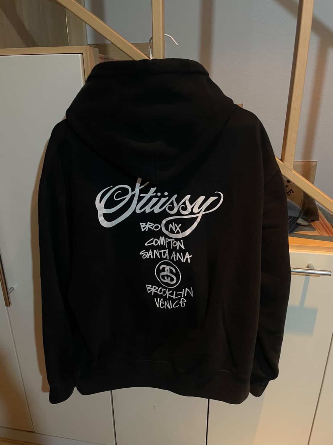 정품 스투시 월드투어 후드집업 상품이미지2