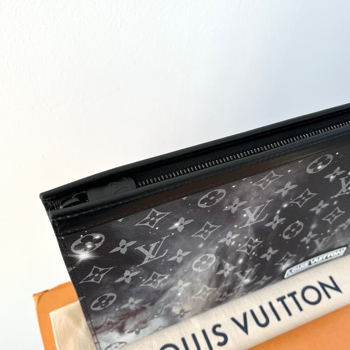 [S급/한정판] 루이비통 갤럭시 포쉐트 보야주 클러치백 가방 M44448 상품이미지5