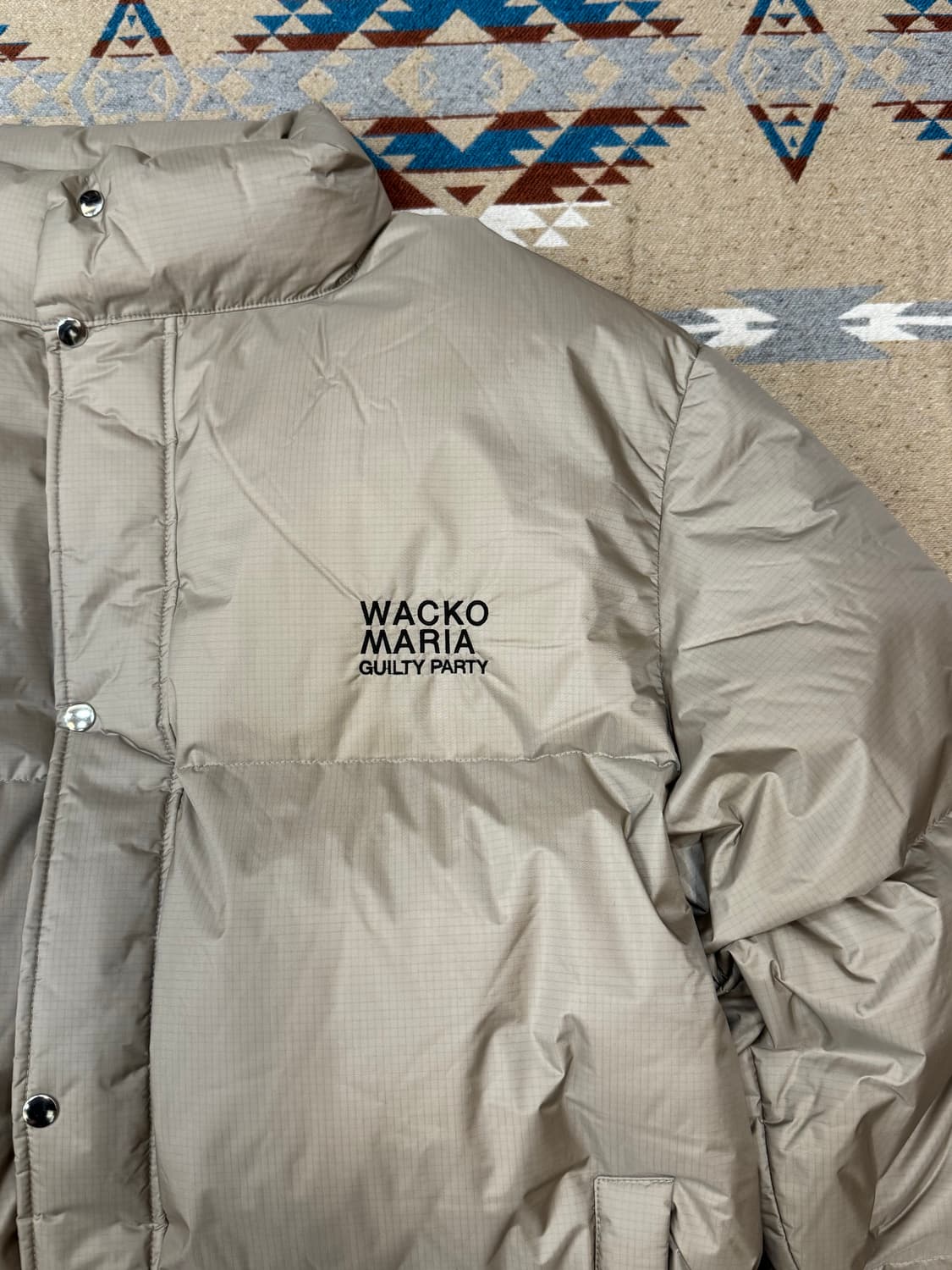 [L] 와코마리아 x 난가 오로라 텍스 다운 자켓 베이지  상품이미지2