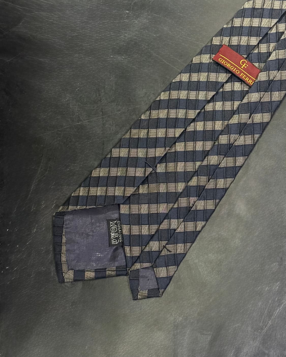 조르지오 페리 스트라이프 주름 실크 넥타이 네이비 그레이 집사 메이드 상품이미지5