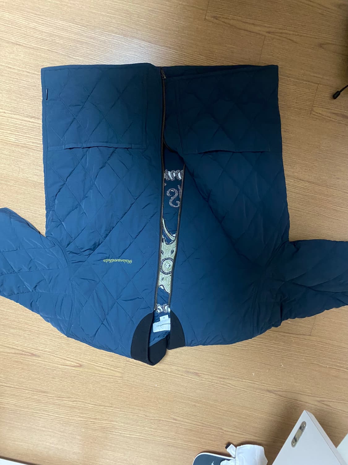 디스이스네버댓 경량패딩  상품이미지2