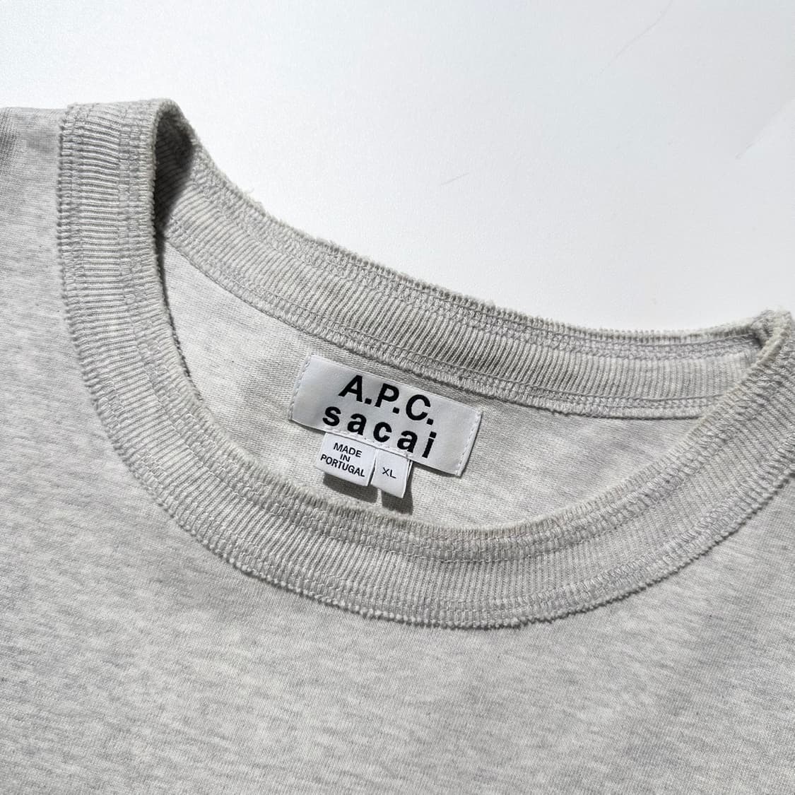 사카이 x 아페쎄 사이드 지퍼 반팔 티셔츠 상품이미지4