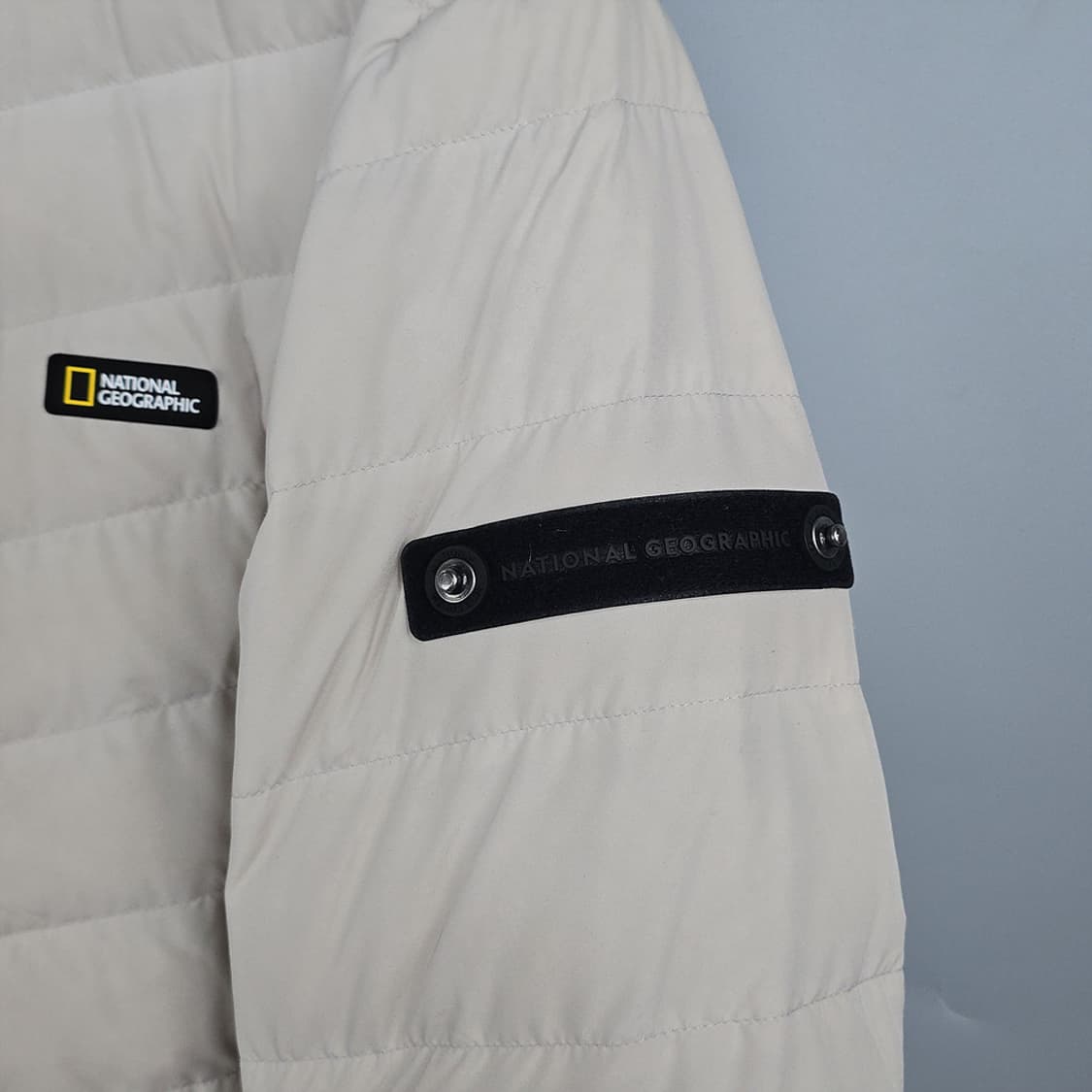 내셔널지오그래픽 구스 다운 경량 패딩 M 상품이미지3