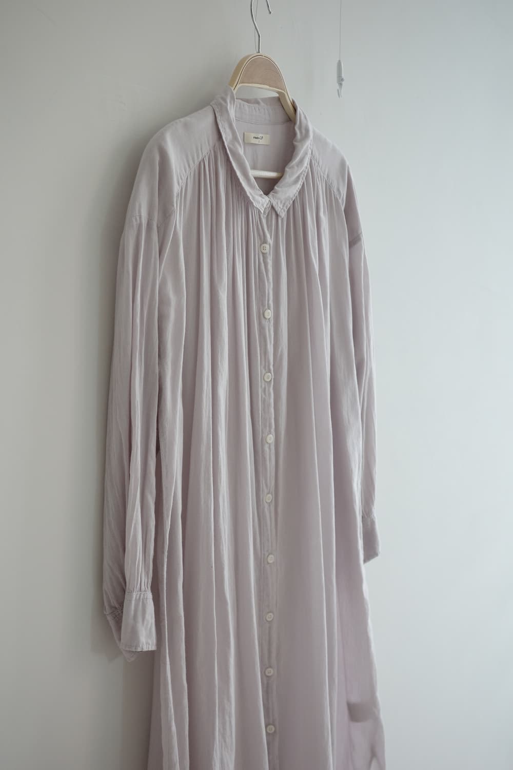studio CLIP
• 연한 보라그레이 아사코튼 셔츠 롱원피스 상품이미지4