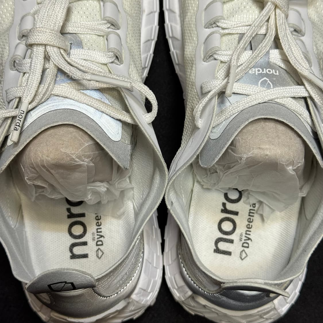 [270] 노다 001 화이트 실버 norda 001 상품이미지2