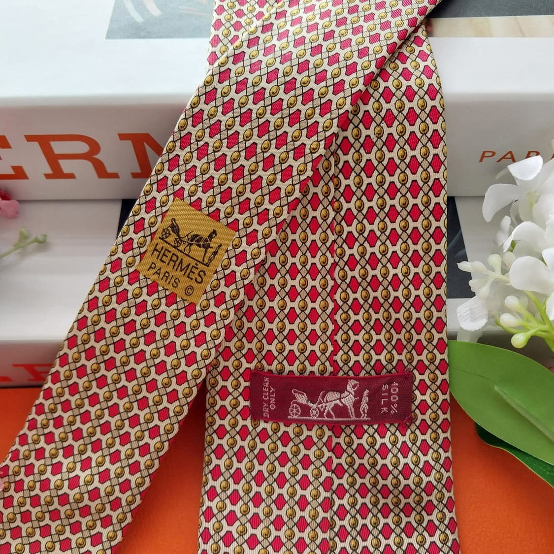에르메스 실크 레드빛 핑크 패턴 넥타이 9cm A+등급 K1860
 상품이미지6