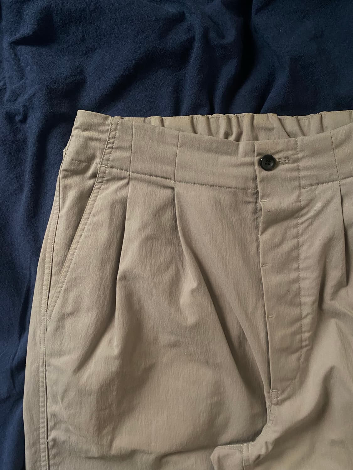 도큐먼트 그레이 턱 트라우져 상품이미지4