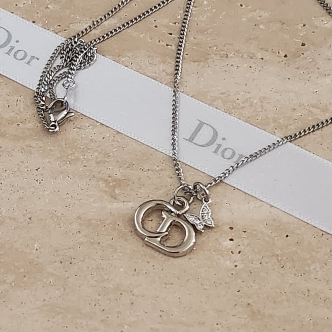 디올 정품 빈티지 업사이클링 목걸이 버터플라이 상품이미지1
