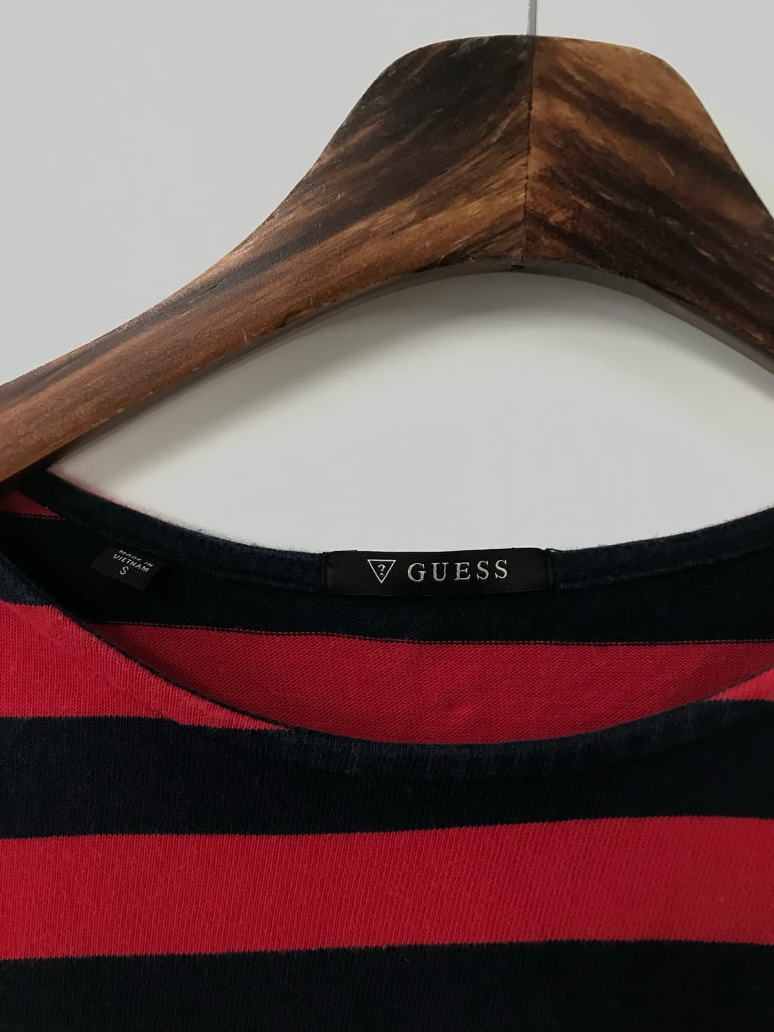 게스 자수로고 단가라 슬리브 니트 상품이미지5