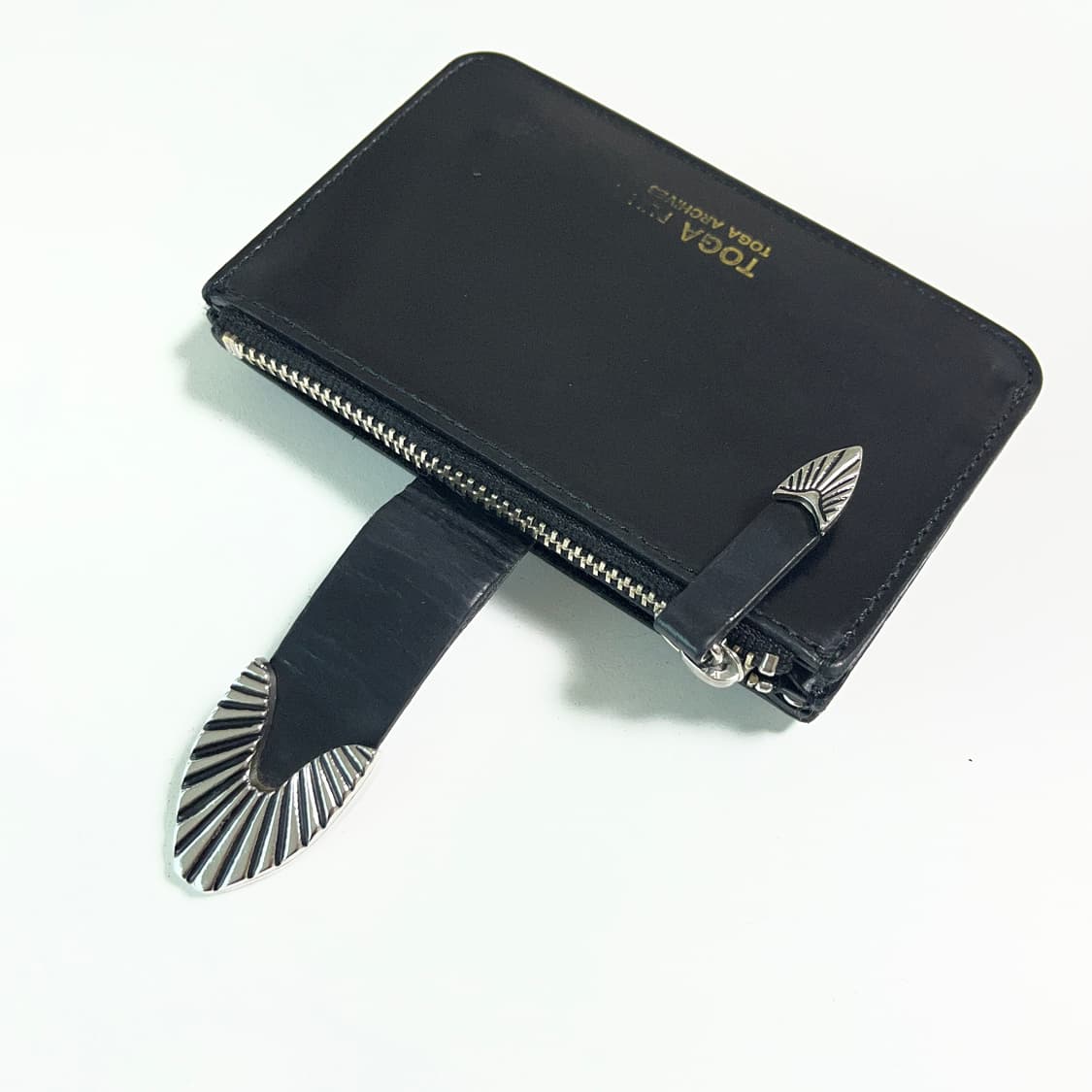 토가 스터드 가죽 지갑 상품이미지3