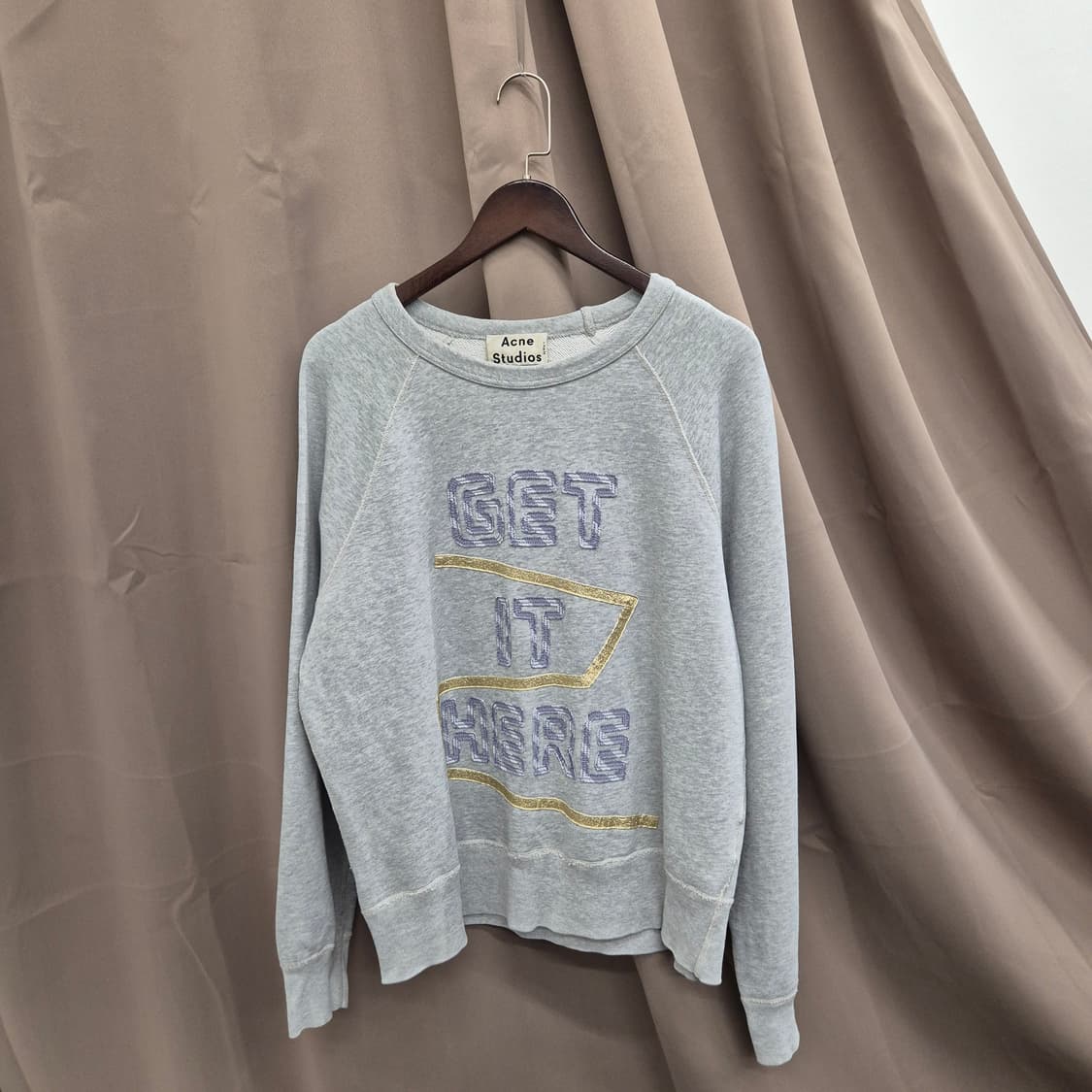 아크네스튜디오 컬리지 패치 맨투맨 M 상품이미지1