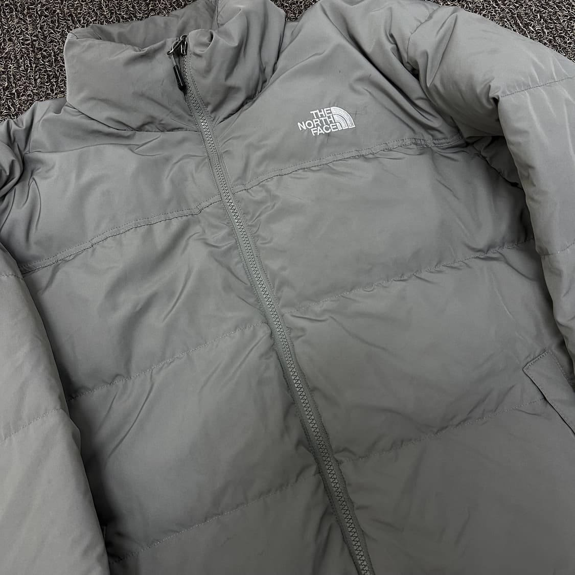노스페이스 550 구스다운 패딩 그레이 L 상품이미지2