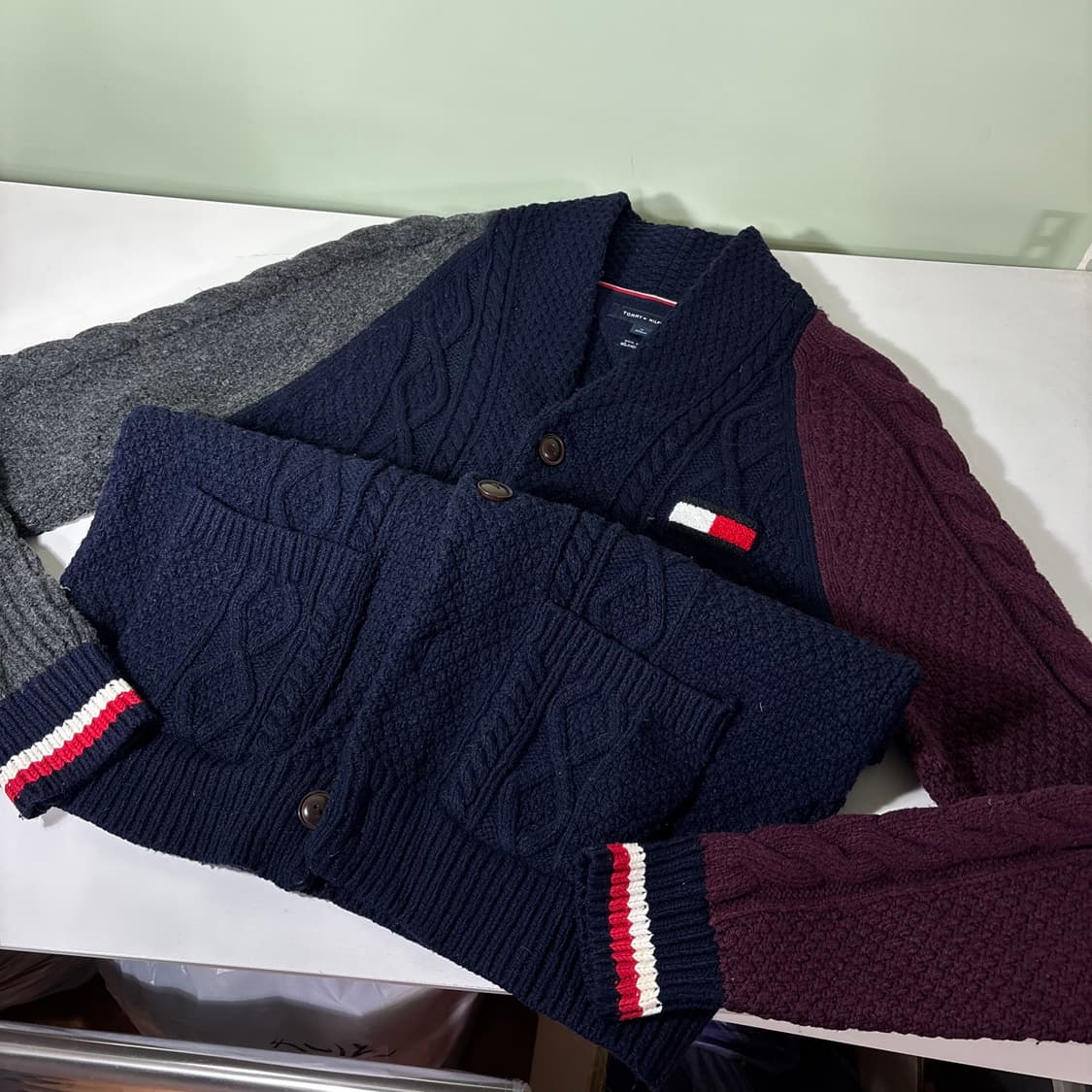 M 타미힐피거 네이비 삼색 꽈배기 가디건 상품이미지2
