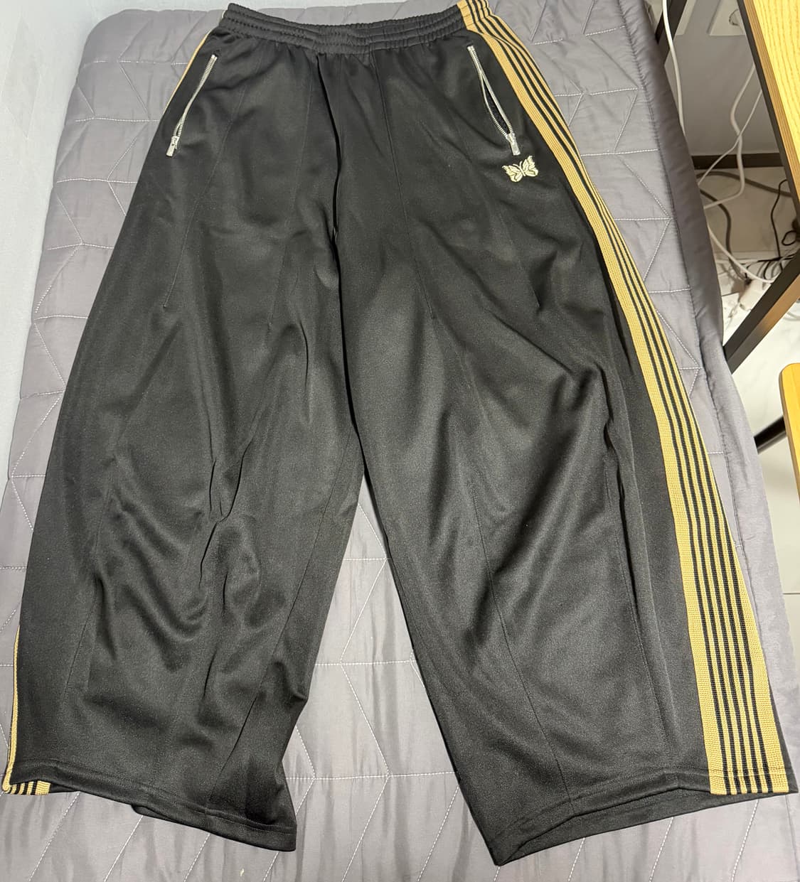 니들스 x 누비안 H.D. 트랙 팬츠 블랙 - 누비안 한정 상품이미지2