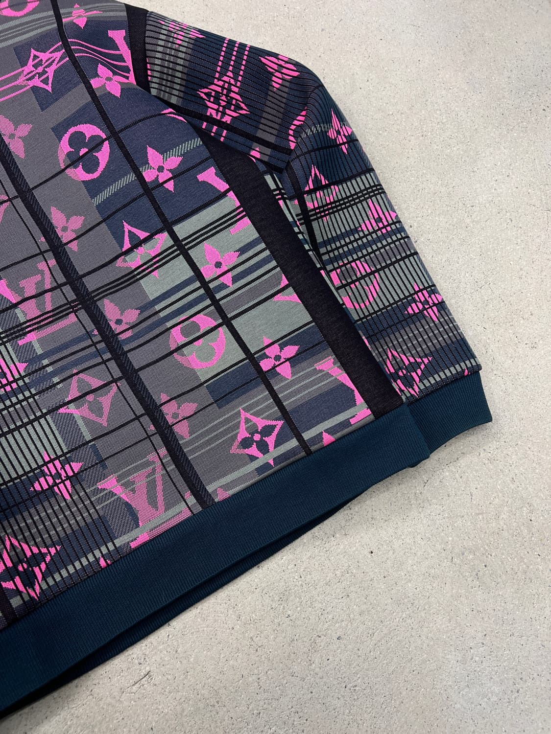 루이비통 모노그램 자카드 스웨트 셔츠 상품이미지3