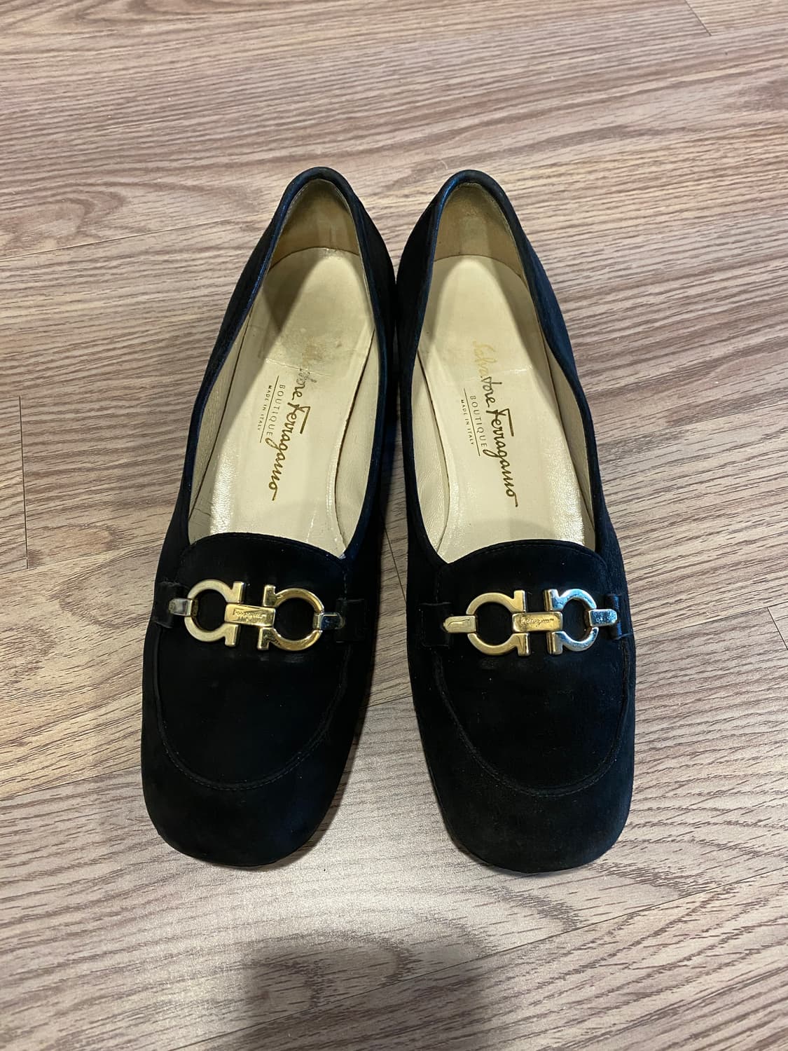 페레가모 간치니 금장 로퍼 (6D/235) 상품이미지1