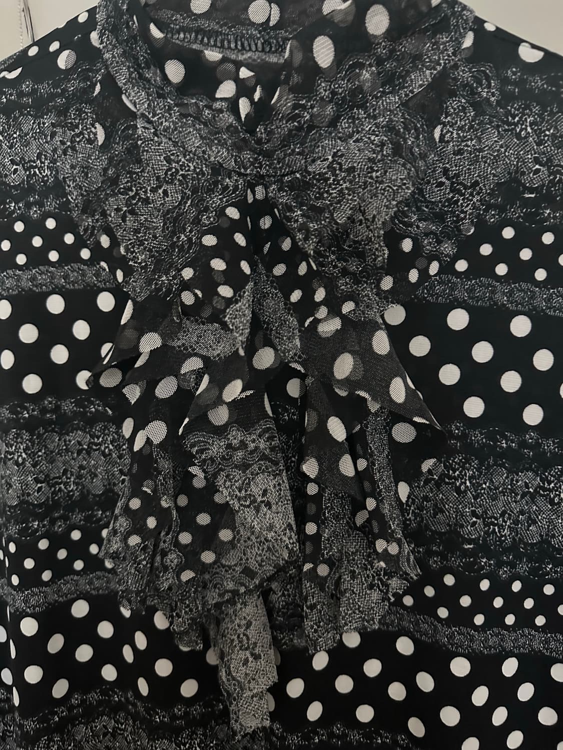 도트 프릴 블라우스 상품이미지3