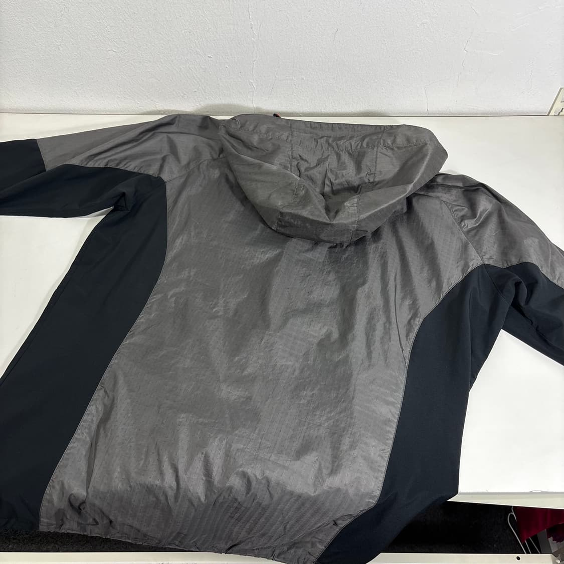 XL 컬럼비아 챠콜블랙 후드탈부착 등산 경량바람막이 상품이미지3