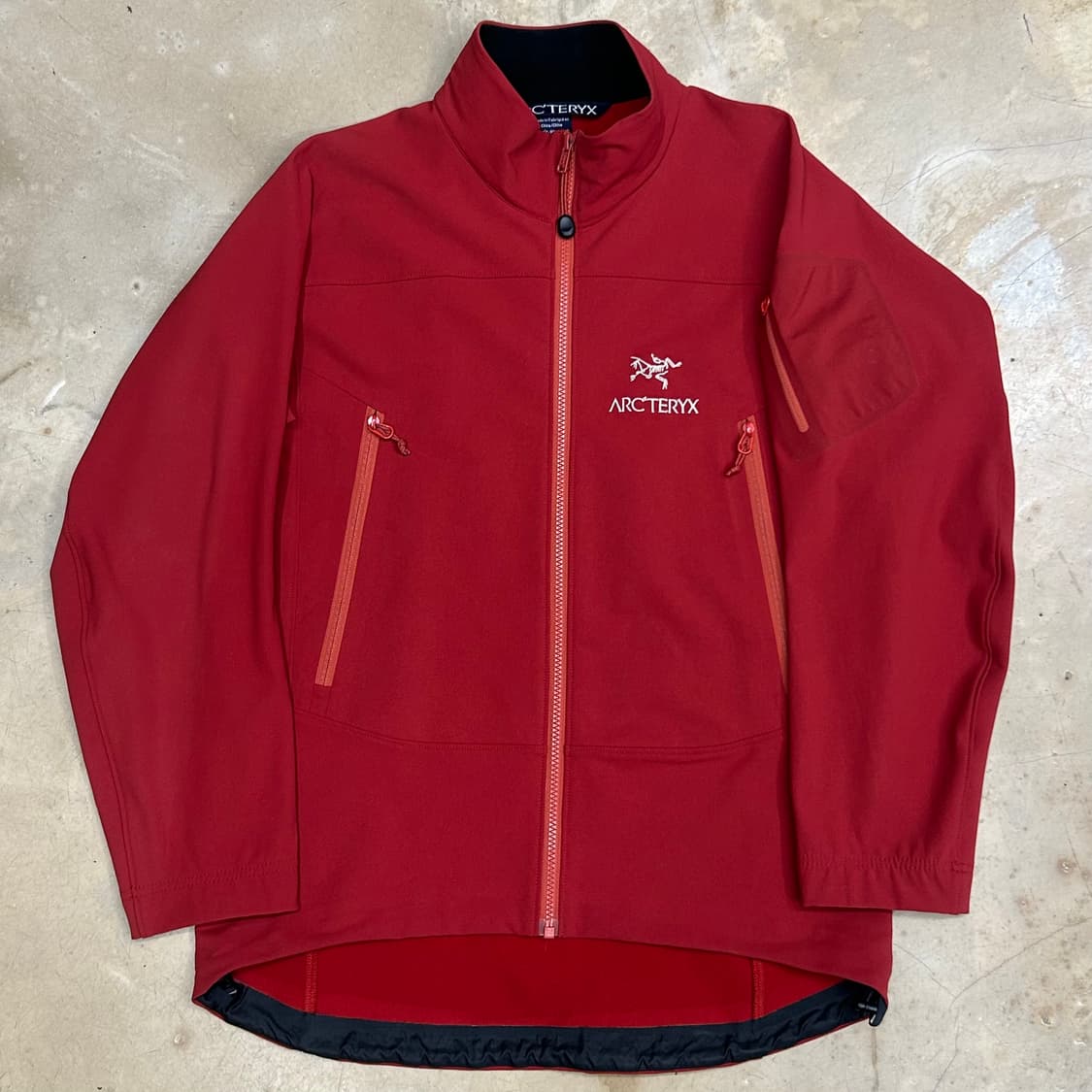 🫶🏻 아크테릭스 Red 바람막이 🫶🏻 상품이미지1