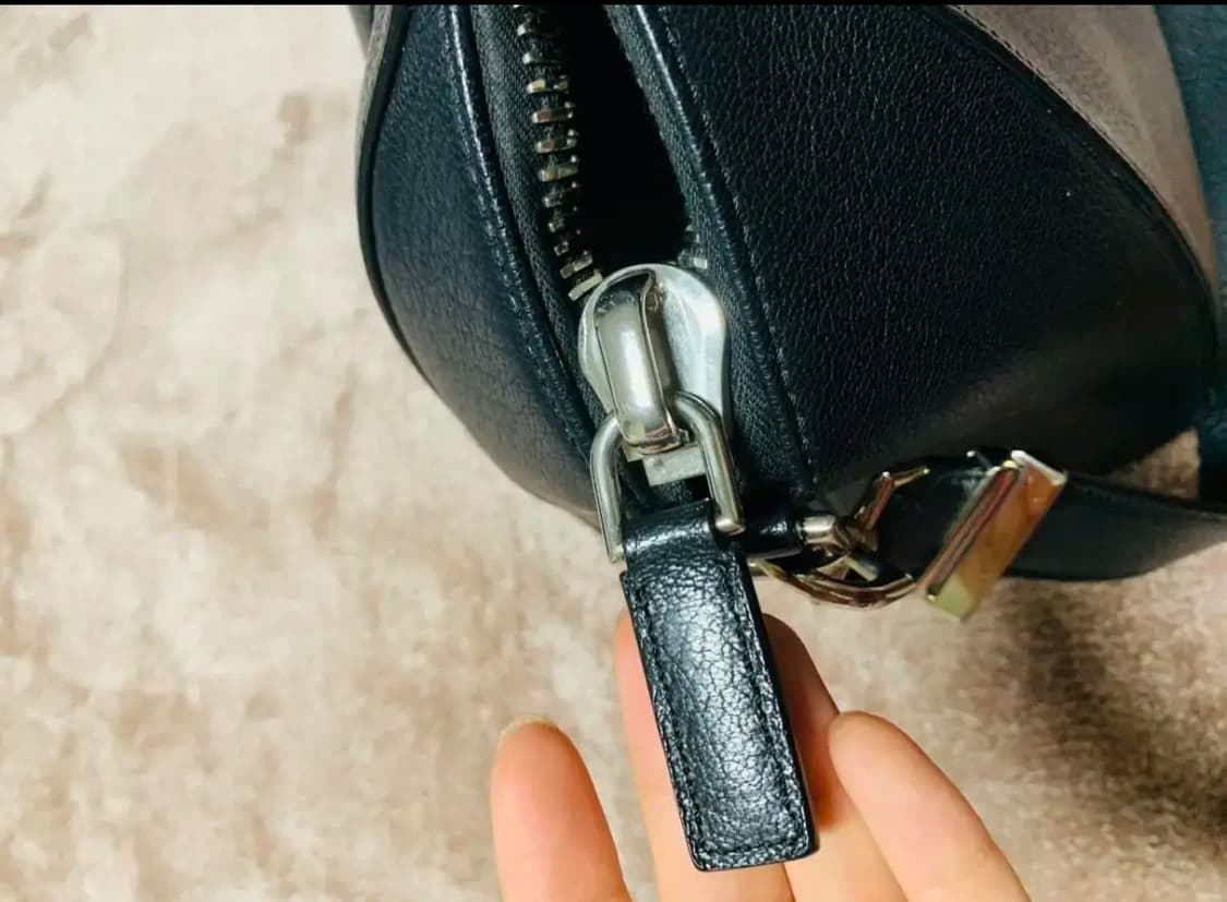 지방시 안티고나 라지 블랙 판매 상품이미지6