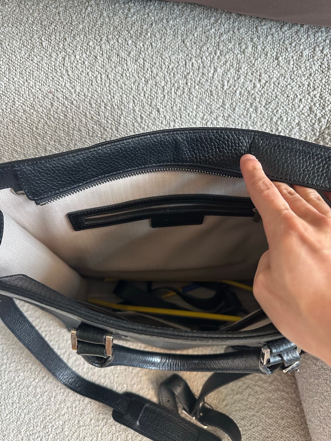 에스쿠에로 가죽 토트백 팝니다  상품이미지5