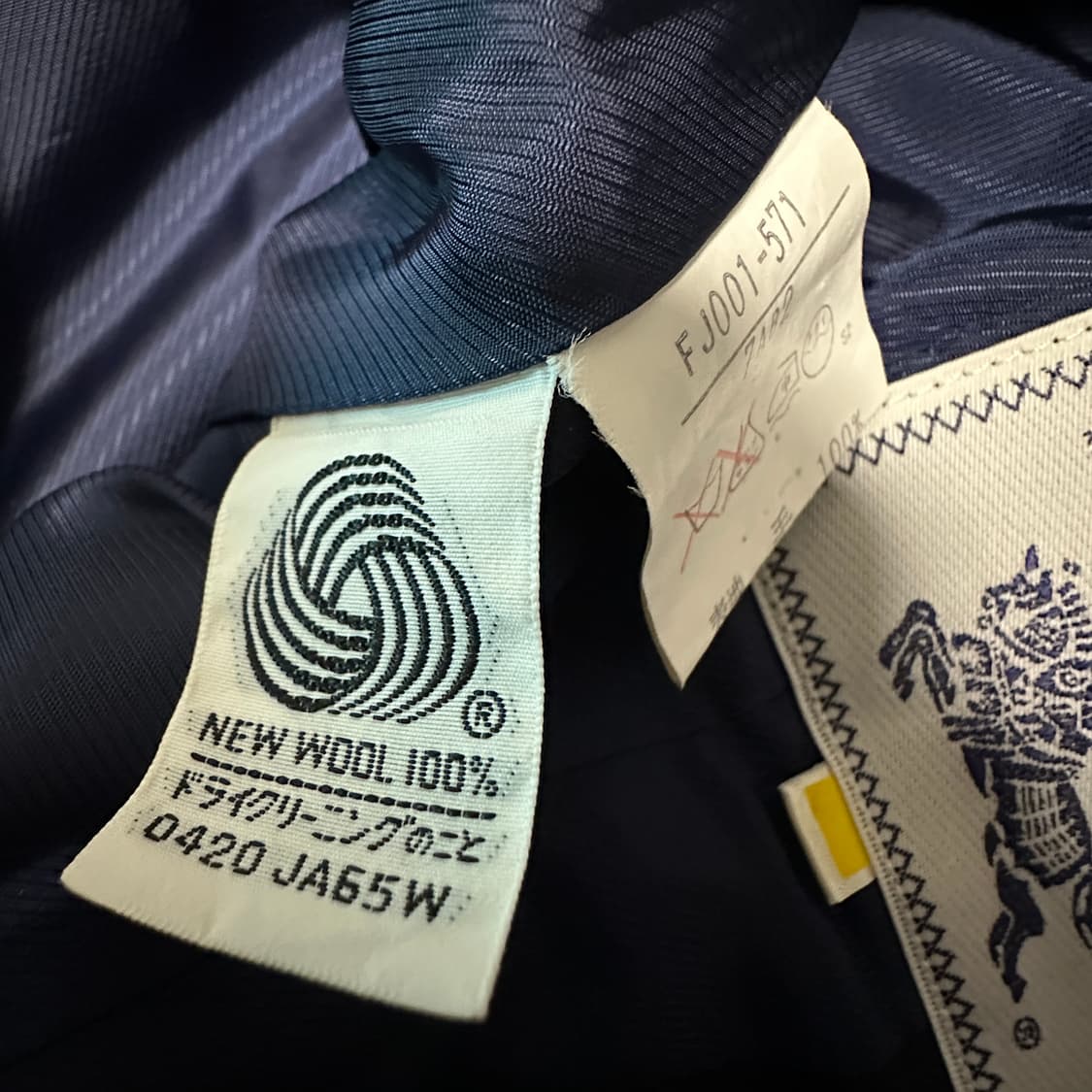 BURBERRYS gold button wool blazer 상품이미지5