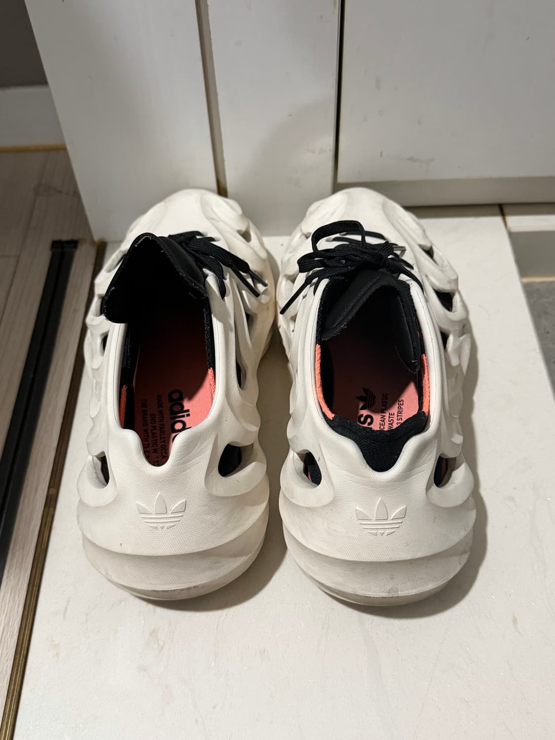 아디다스 아디폼Q 윈더 화이트 코어 블랙 상품이미지3