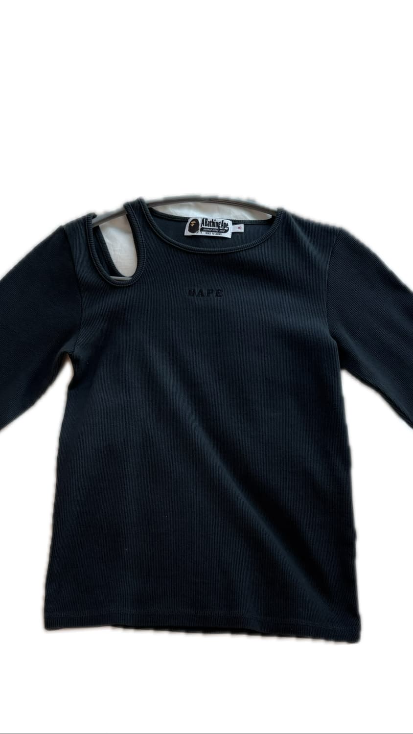 베이프 컷아웃 롱슬리브  상품이미지1