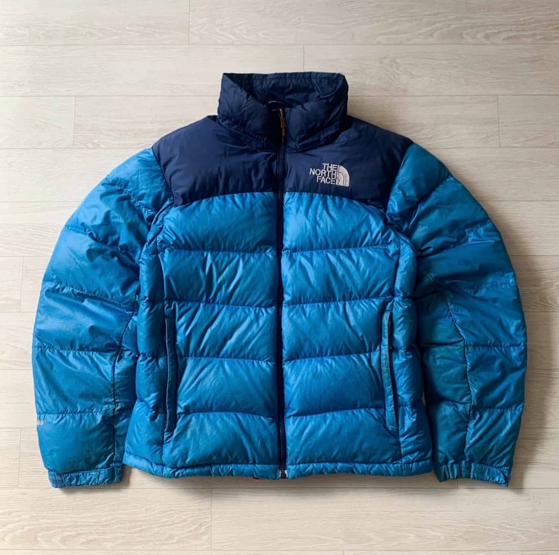 노스페이스 700 다운 패딩 스카이 블루 상품이미지1