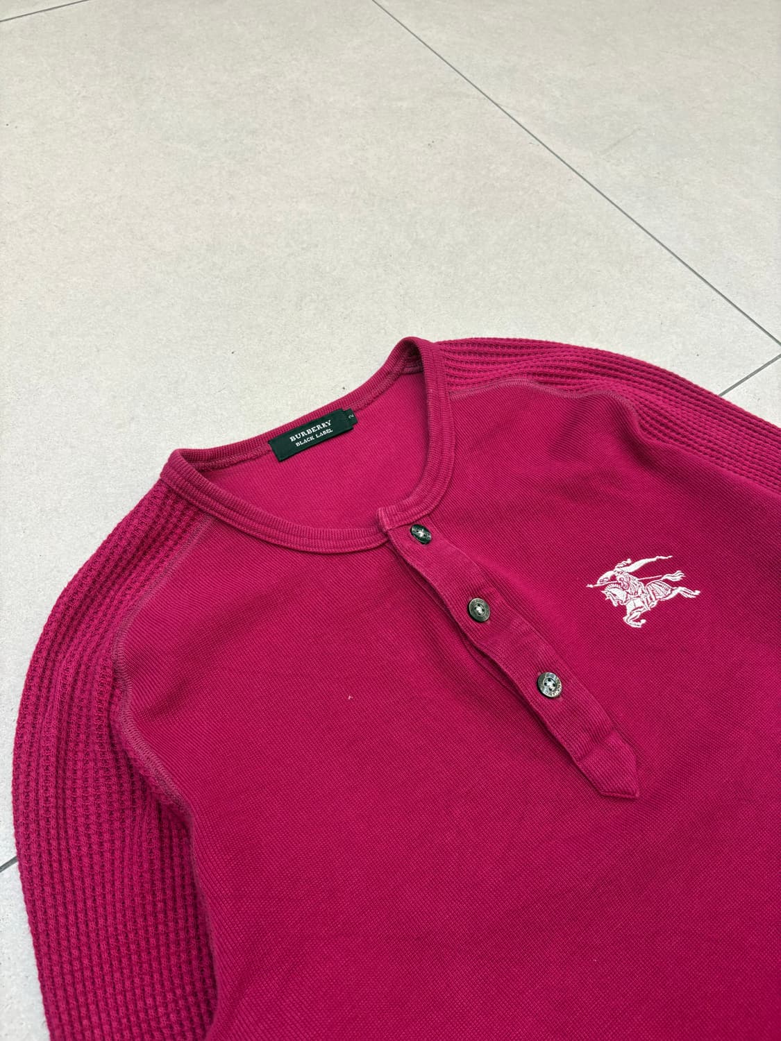 버버리 블랙라벨 버건디 롱슬리브 상품이미지3