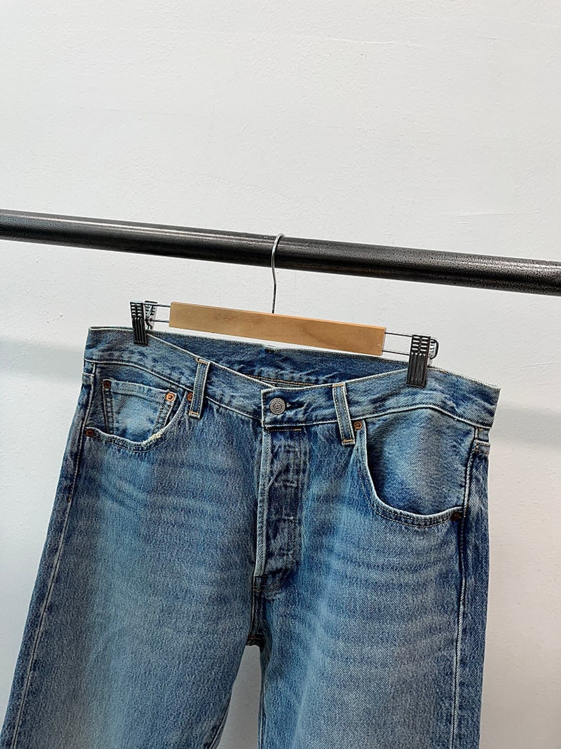 34) 스투시x리바이스 엠보스드 501 인디고 상품이미지3