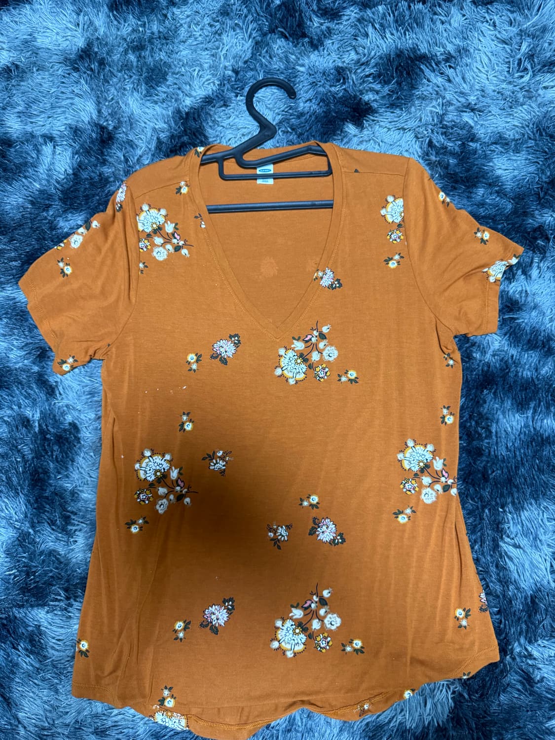 오렌지 브라운 패턴 프린트 V넥 반팔 | VKEI 계열 상품이미지1