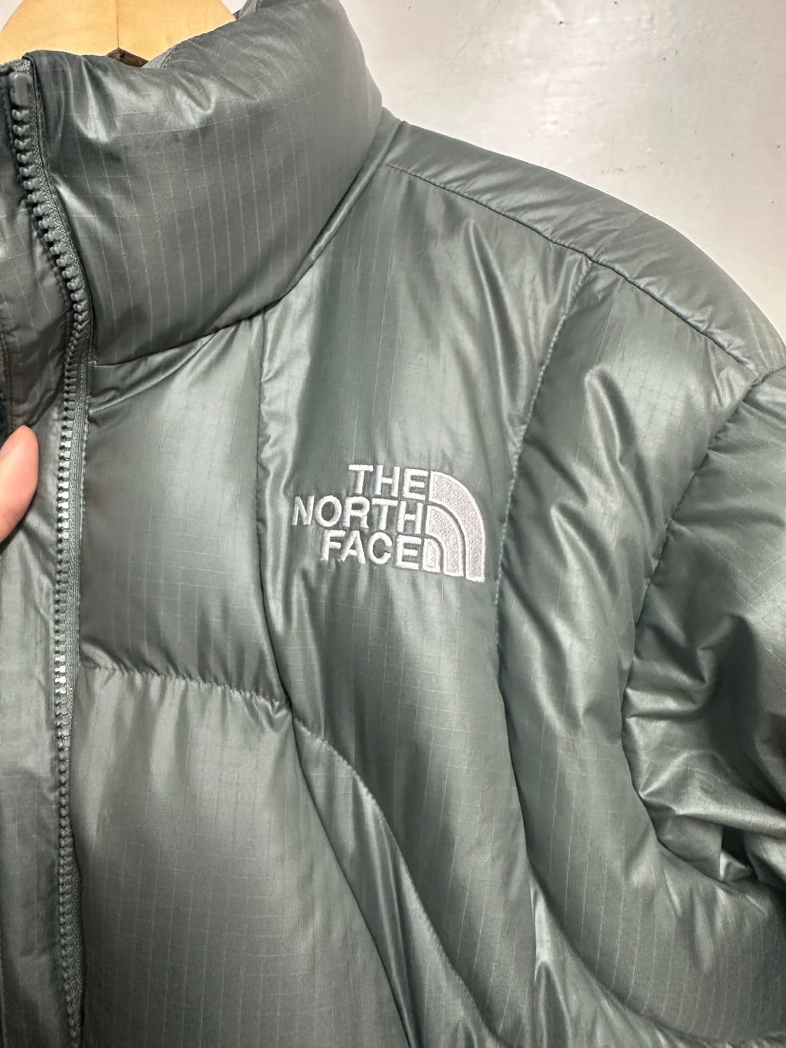 XS 노스페이스 화이트 라벨 웨이브 RDS 다운 자켓 카키 상품이미지4