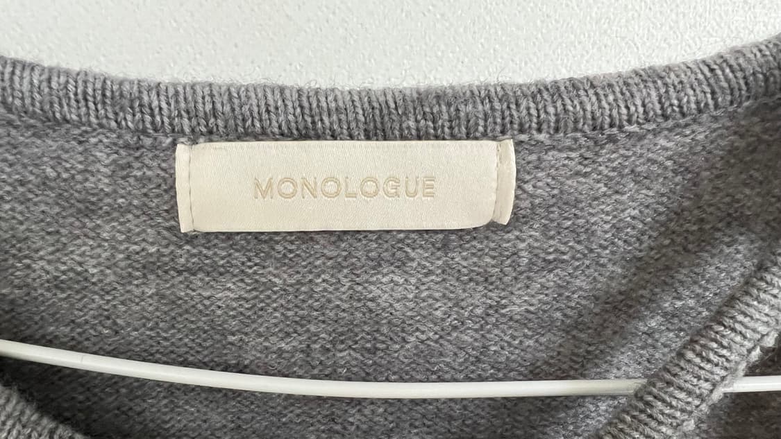MONOLOGUE 블랙 언발란스 니트 상품이미지2