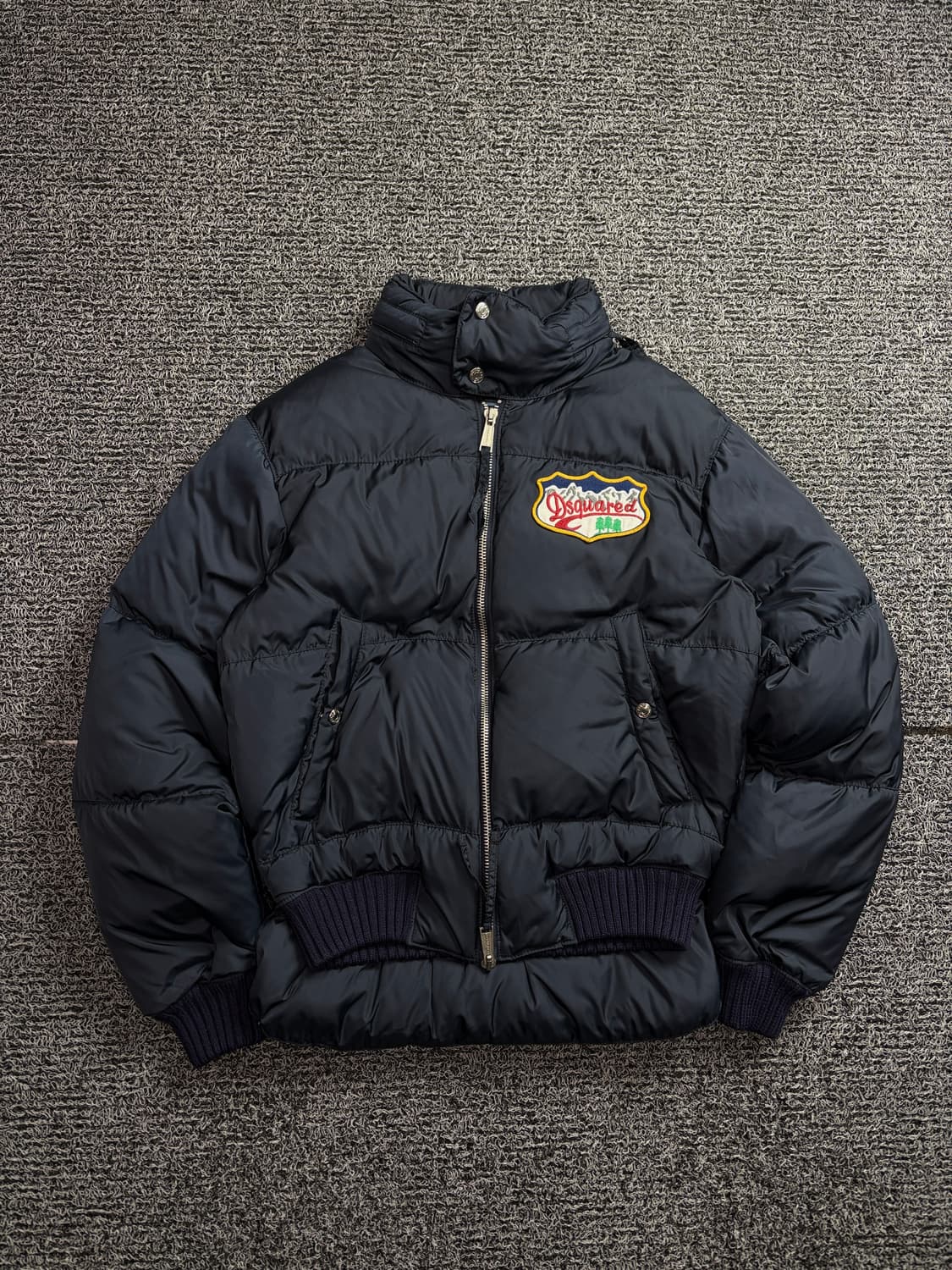 디스퀘어드 y2k 아카이브 패치 로고 푸퍼 다운 숏패딩 2183 상품이미지2