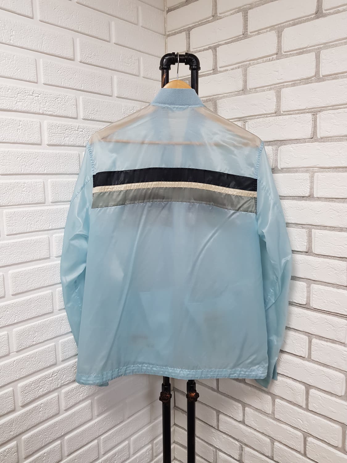 [52/정품] 프라다 스포츠 나일론 경량바람막이 상품이미지4