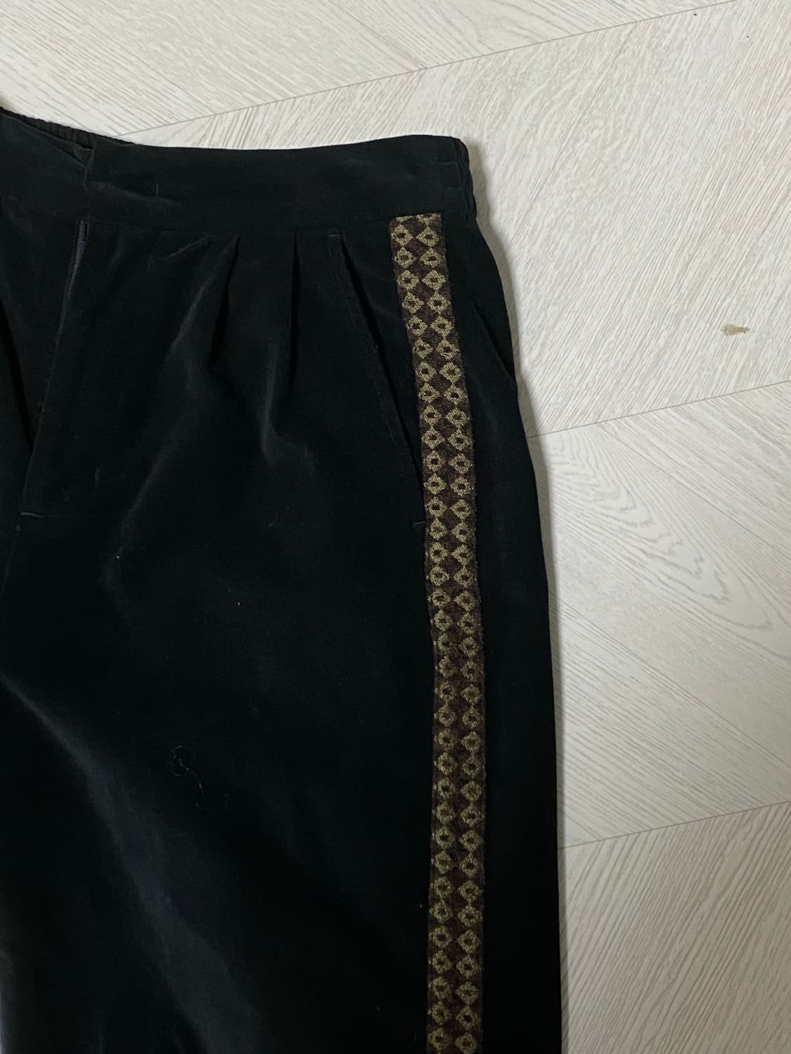 아모멘토 벨벳 자카트 팬츠 (L) 상품이미지3