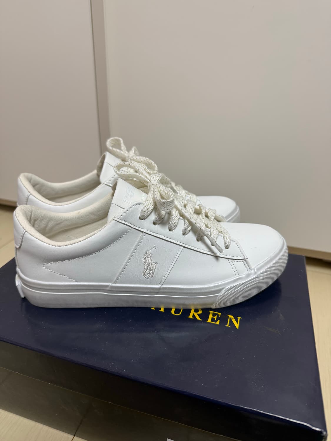 정품 폴로랄프로렌 화이트포니 스니커즈 신발 230mm 새상품 상품이미지1