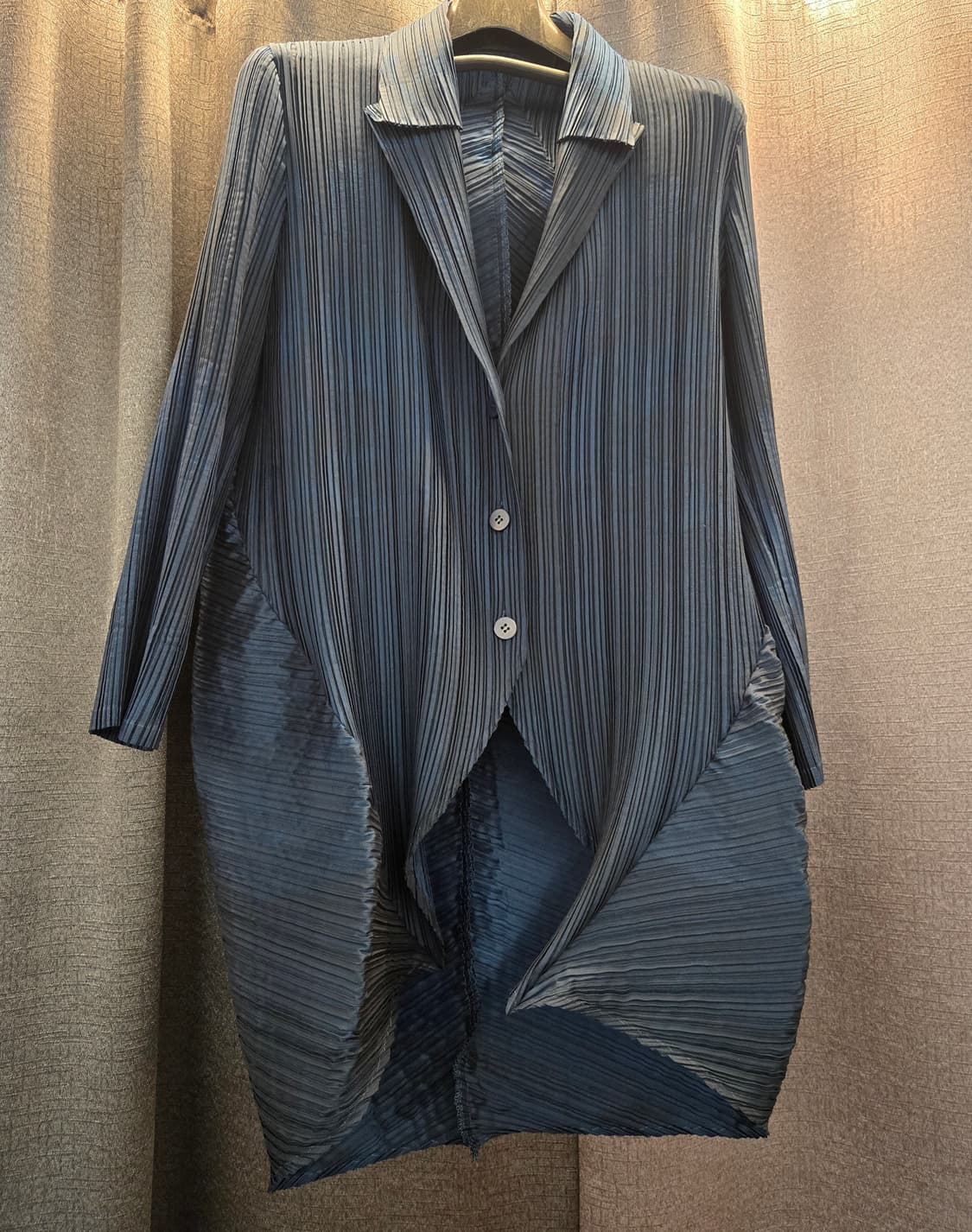 이세이미야케 플리츠플리츠 블루블랙 투톤개건 상품이미지2