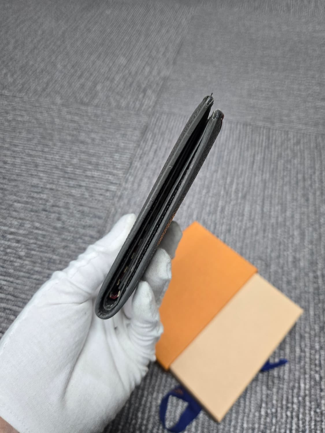 [특가][정품]톰브라운 사선 반지갑 상품이미지3