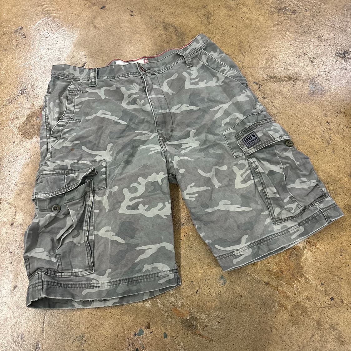 [정품/33] 리바이스 카키 카모 밀리터리 카고 숏 팬츠   상품이미지1