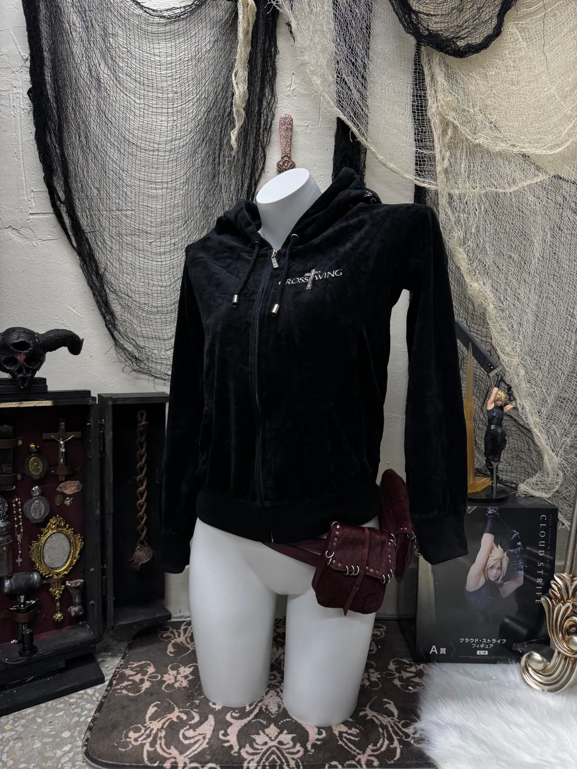 Blackqueen 00s cross wing velour hoodie 상품이미지1